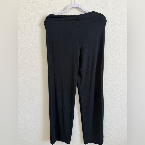 SKIMS Sleep Pants - Picture 4 of 7